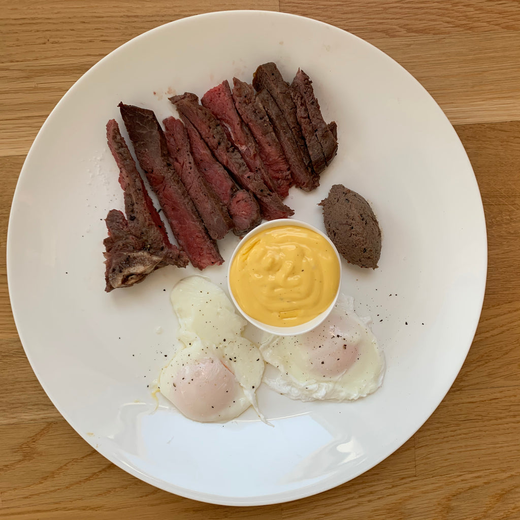 Easy 30 Second Hollandaise Recipe (Béarnaise Recipe Included)