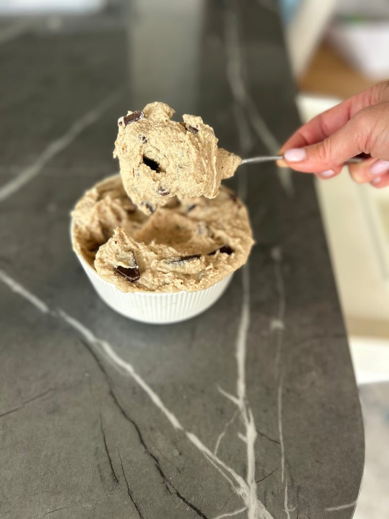 🍪 High Protein Chocolate Chunk Cookie Dough (Sugar & Gluten Free)