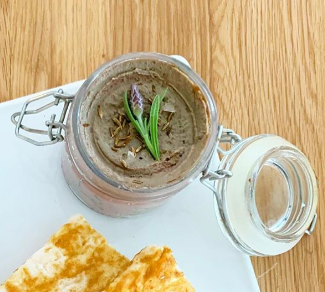 Easy & Quick French Chicken Liver Paté Recipe!