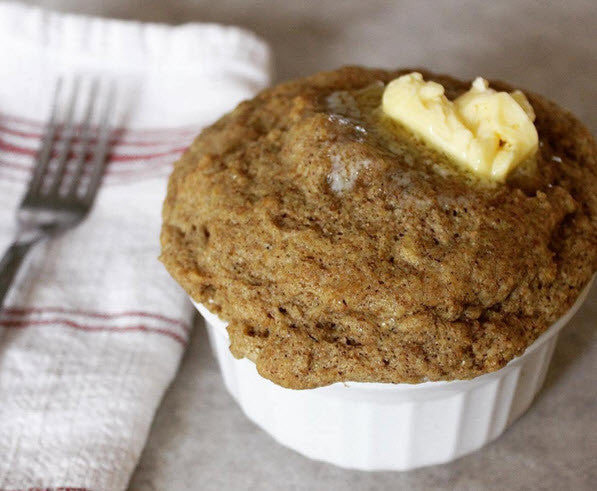 Easy One Minute Cinnamon & Walnut Mug Cakes